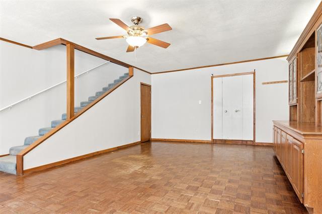 Building Photo - 215 Jasanda Way