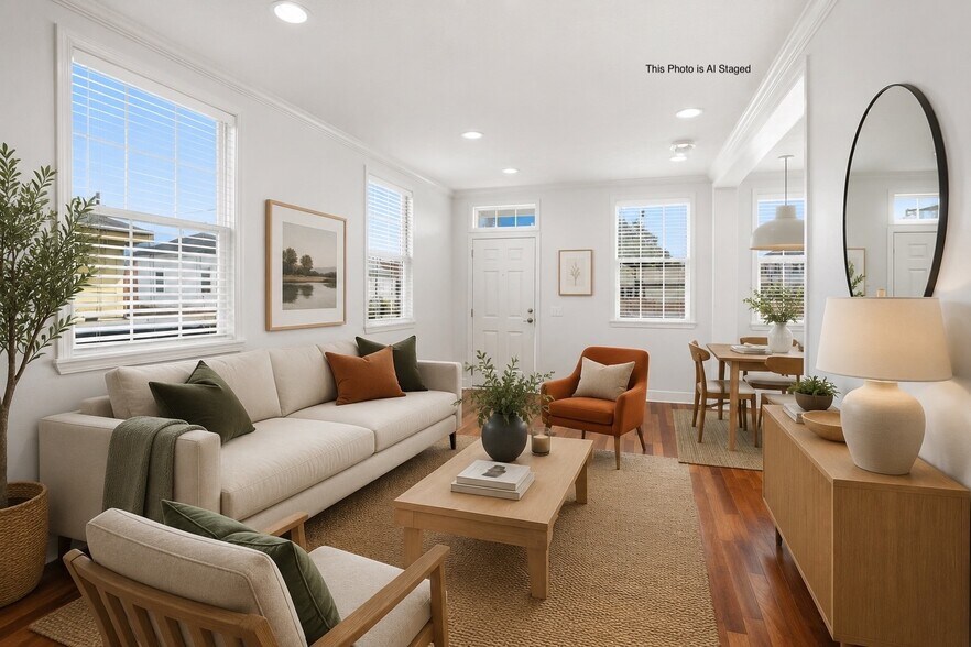 Living Staged - 1722 Harmony St