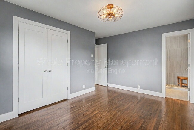 Building Photo - 5565 E Bails Dr