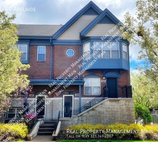Building Photo - 44 Adelaide-