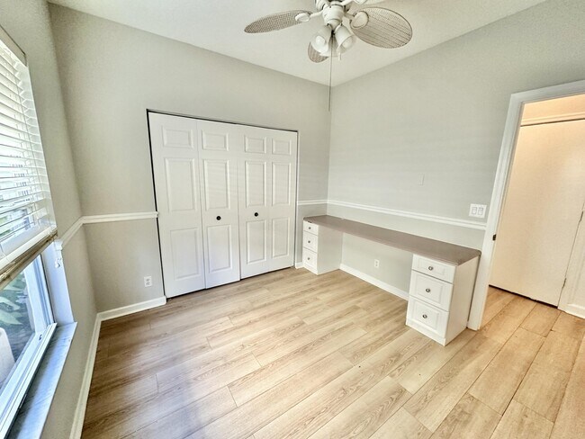 Building Photo - 702 Via Toscana Via