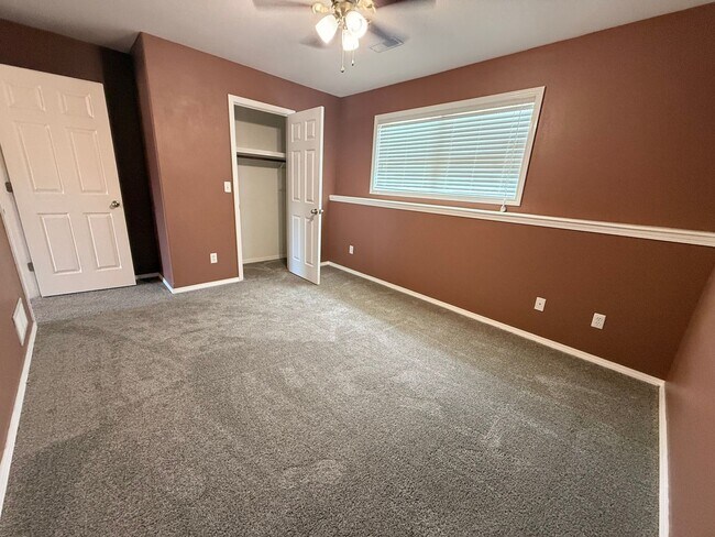 Building Photo - Beautiful Split Level in Northern Heights