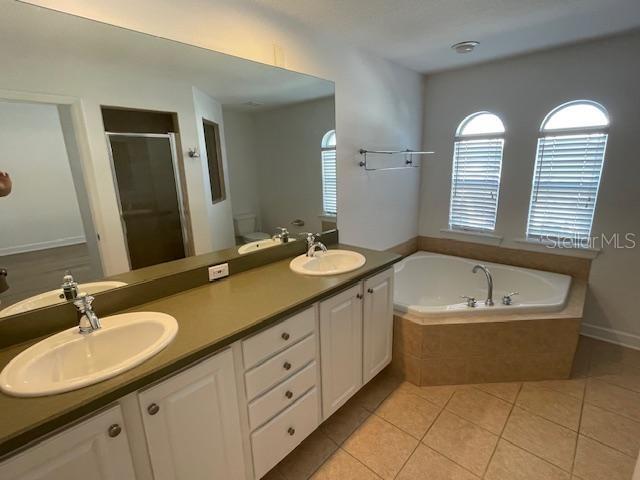 Building Photo - 409 S Westland Ave