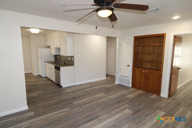 Building Photo - 1103 Craig St