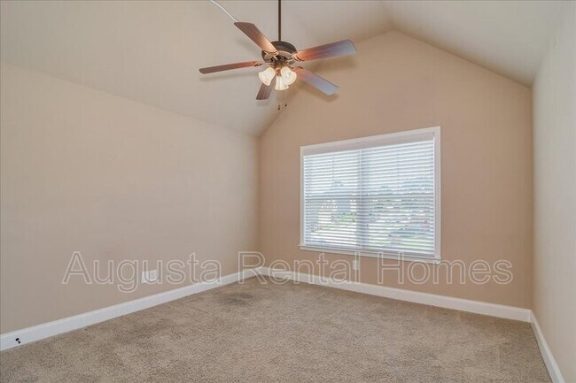 Building Photo - 3814 Berkshire Way