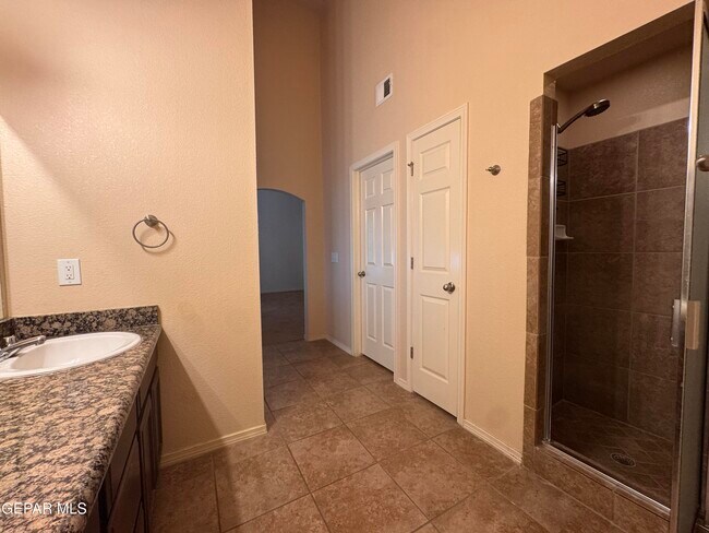 Building Photo - 6700 Hermoso Del Sol Dr
