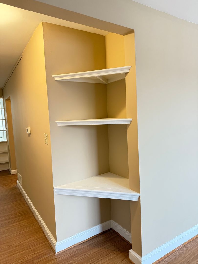 Building Photo - 8805 Plymouth St