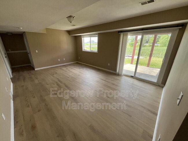 Building Photo - 3607 Deeprose Dr SE