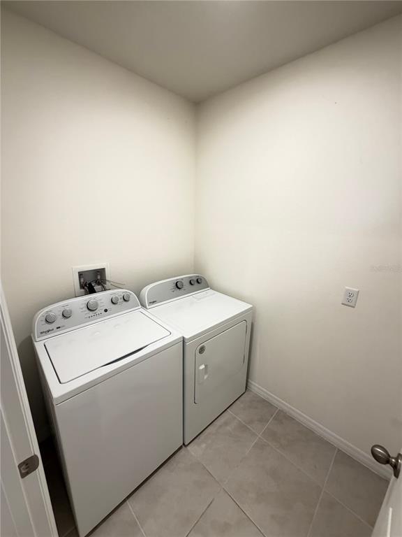 Building Photo - 804 Horsetail Dr