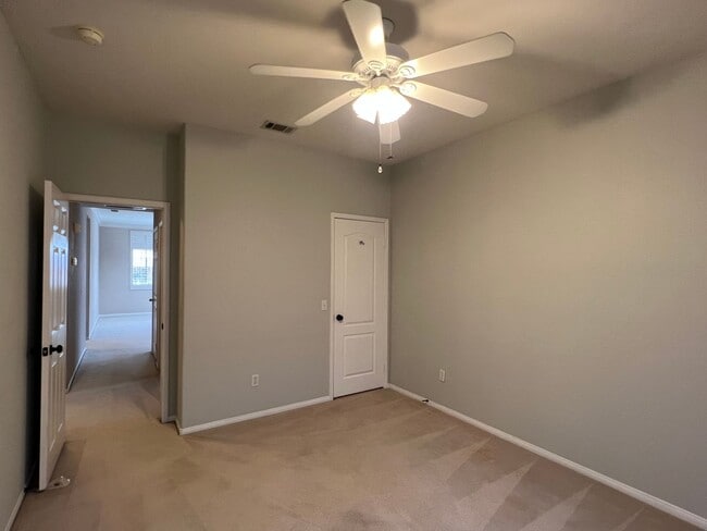 Building Photo - FOXFIRE RANCH VICTORVILLE