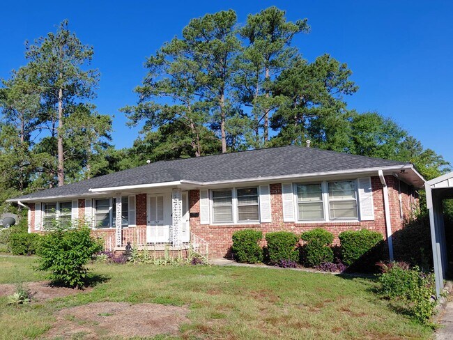Building Photo - 1507 Brennen Rd