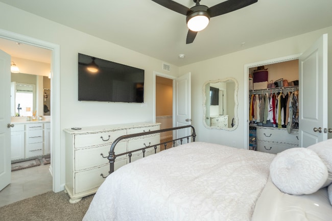 Building Photo - 6612 Bullrush Ct