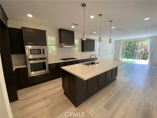 Building Photo - 140 Hemisphere