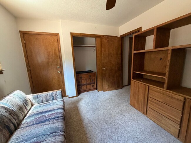 Building Photo - 4 Bed, 2 Bath Home on Large Corner Lot Near the Y