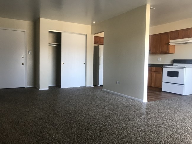 Building Photo - Bellerose Gardens Apartments