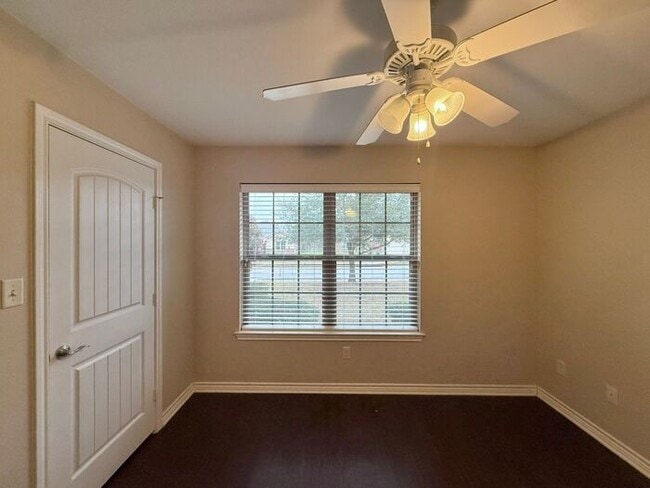 Building Photo - Tour Today! - Gorgeous 4 Bedroom Home in The Ranch Subdivision- Flint!