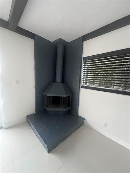 Building Photo - 2810 NE 60th St