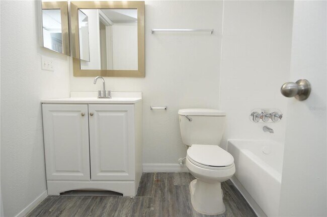 Building Photo - 5004 Castile Pl