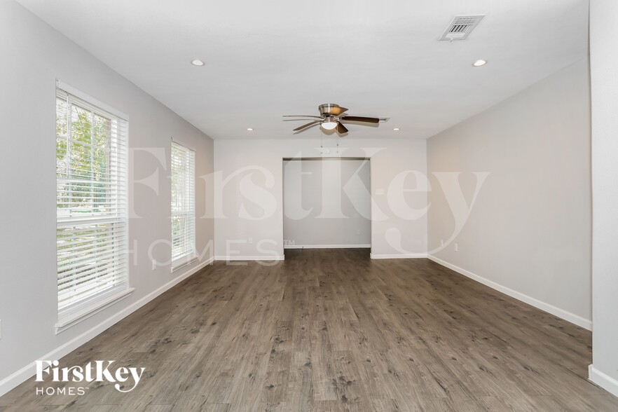 Building Photo - 24707 Wilderness Rd