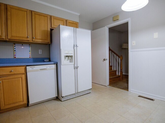 Building Photo - 4-Bedroom Home in Midlothian