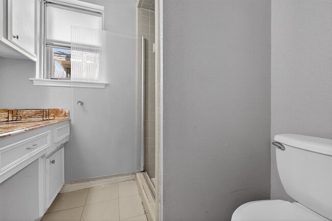 Building Photo - 406 Mistywood Dr