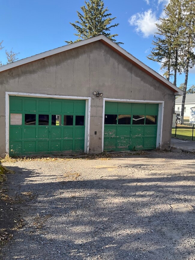 Building Photo - 407 N Vine Ave