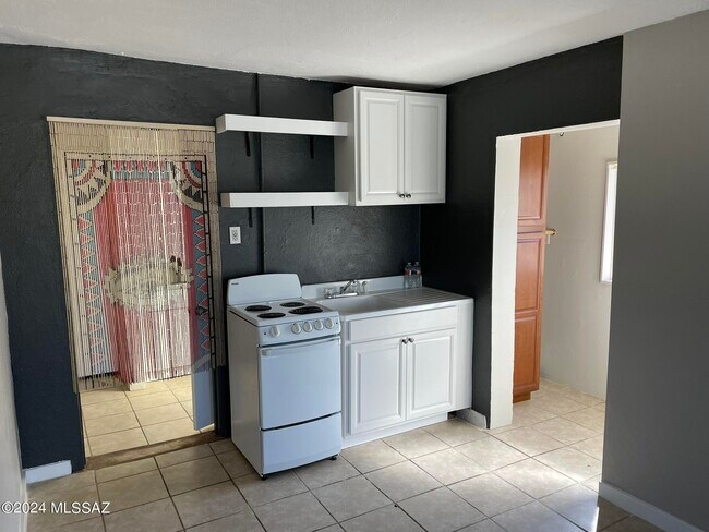 Building Photo - 2638 N Columbus Blvd