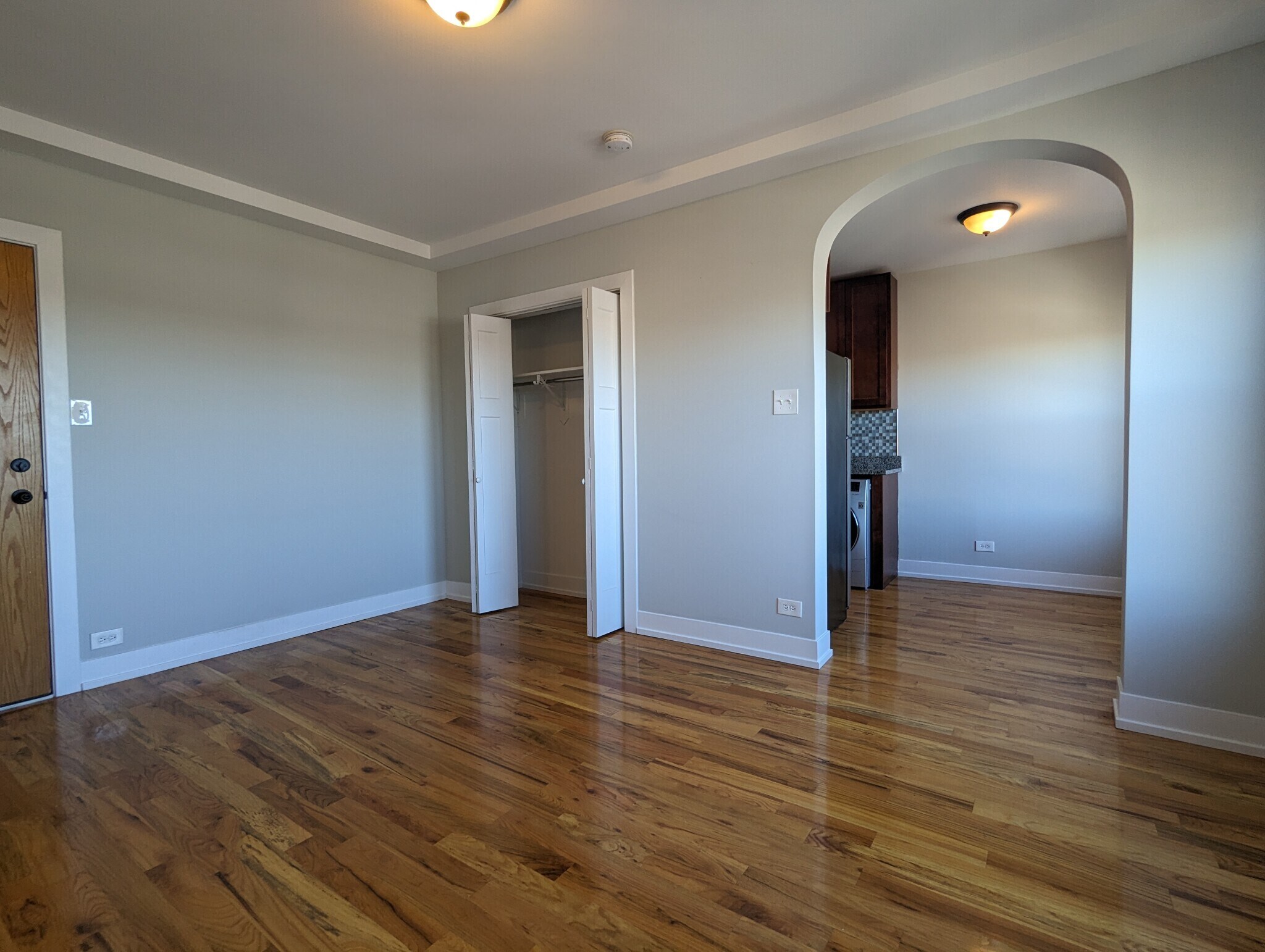 Building Photo - 556 W Arlington Pl