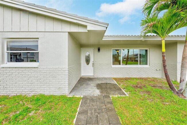 Building Photo - 5434 Oakhurst Dr