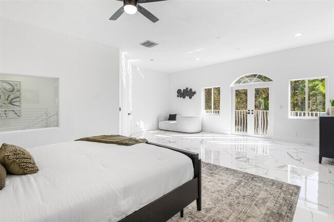 Building Photo - 7132 NW 62nd Terrace