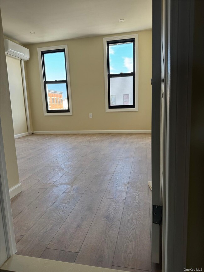Building Photo - 130 Wilson Ave