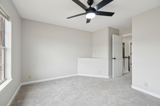Building Photo - 184 Crestfield Pl