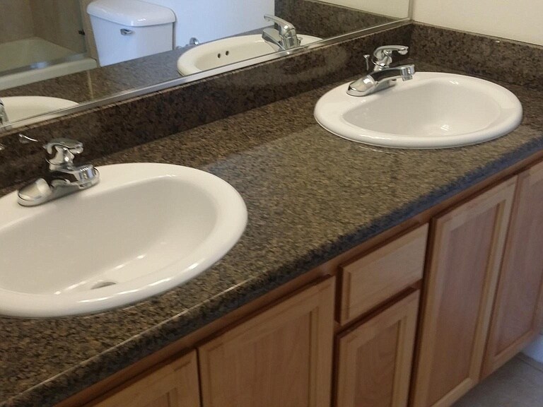 Building Photo - 3840 Martina Dr #205