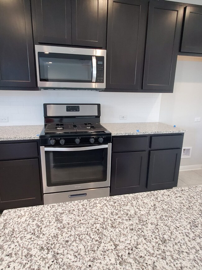Building Photo - 2412 Pecan Island Dr