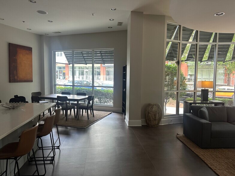 Building Photo - 870 Inman Village Pky NE