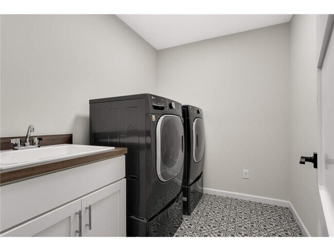 Building Photo - 7252 61st St S