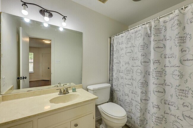 Building Photo - 16041 Stoneham Cir