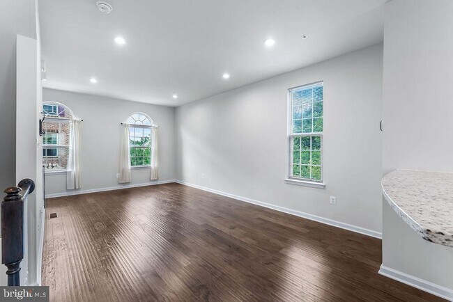 Building Photo - 3025 Frayser Farm Rd