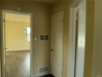 Building Photo - 525 Windsor Rd