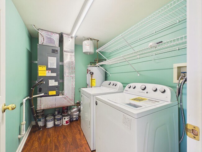 Building Photo - Charming Townhome in Mechanicsburg