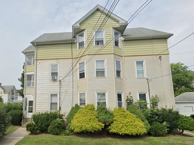 Primary Photo - 328 Chapman St