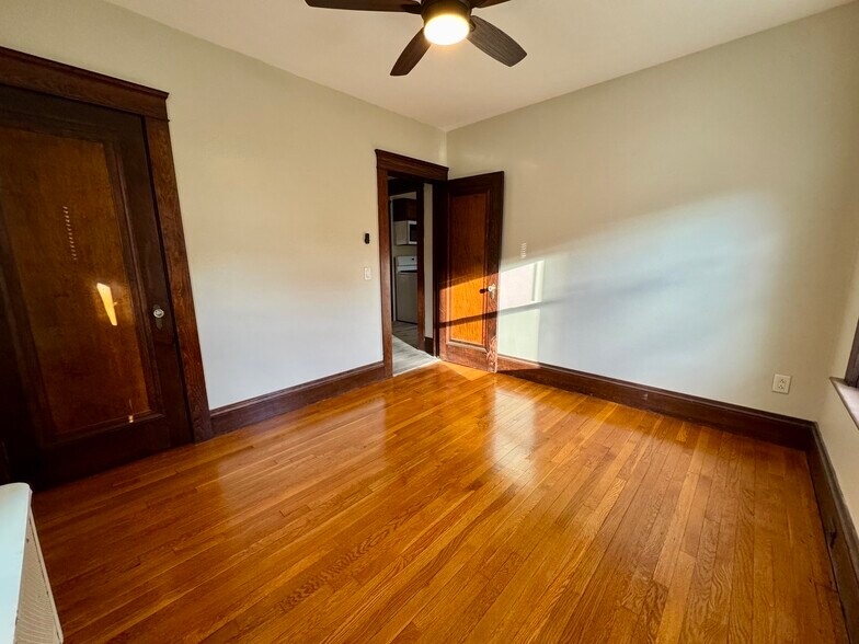 Building Photo - 16 Davis Ave