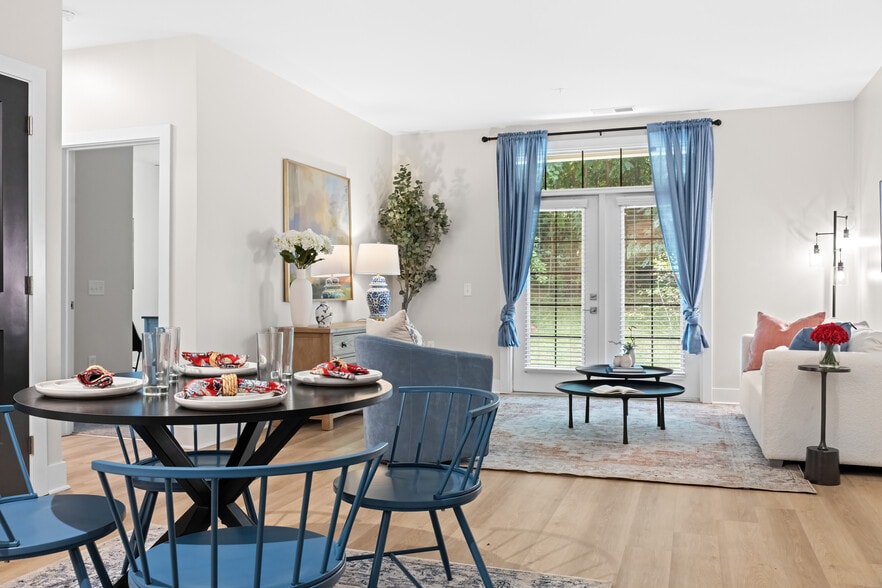 Azalea - Living Space - Parkview Spring Hill Apartments
