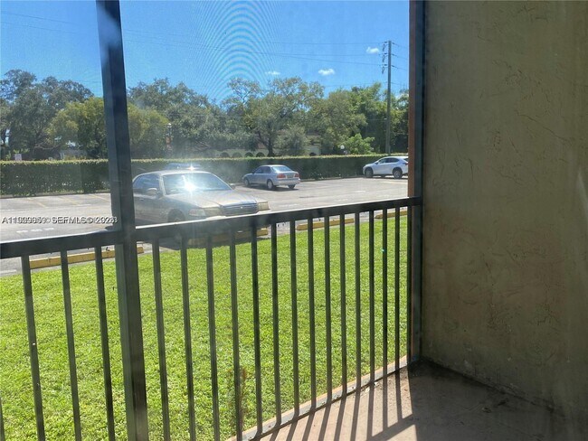 Building Photo - 16851 NE 23rd Ave