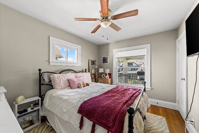 Building Photo - 1278 W 106th St