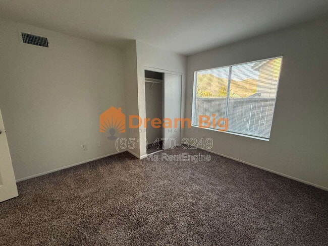 Building Photo - 1585 Stoneykirk Dr