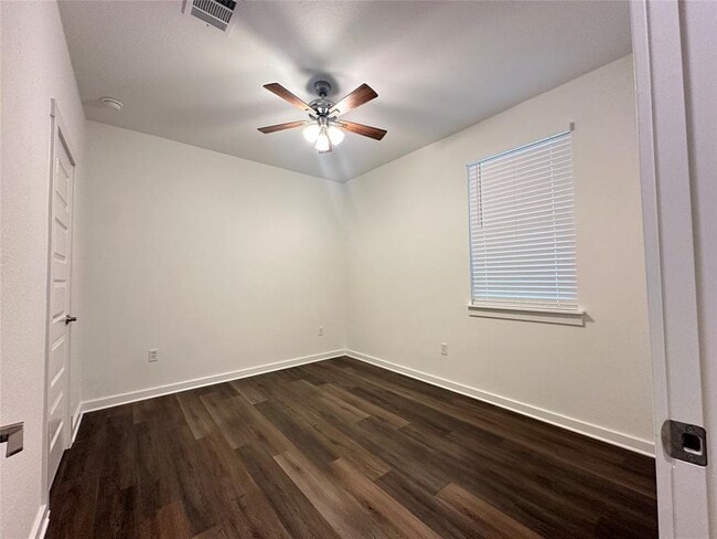 Building Photo - 117 Cupreata Ln
