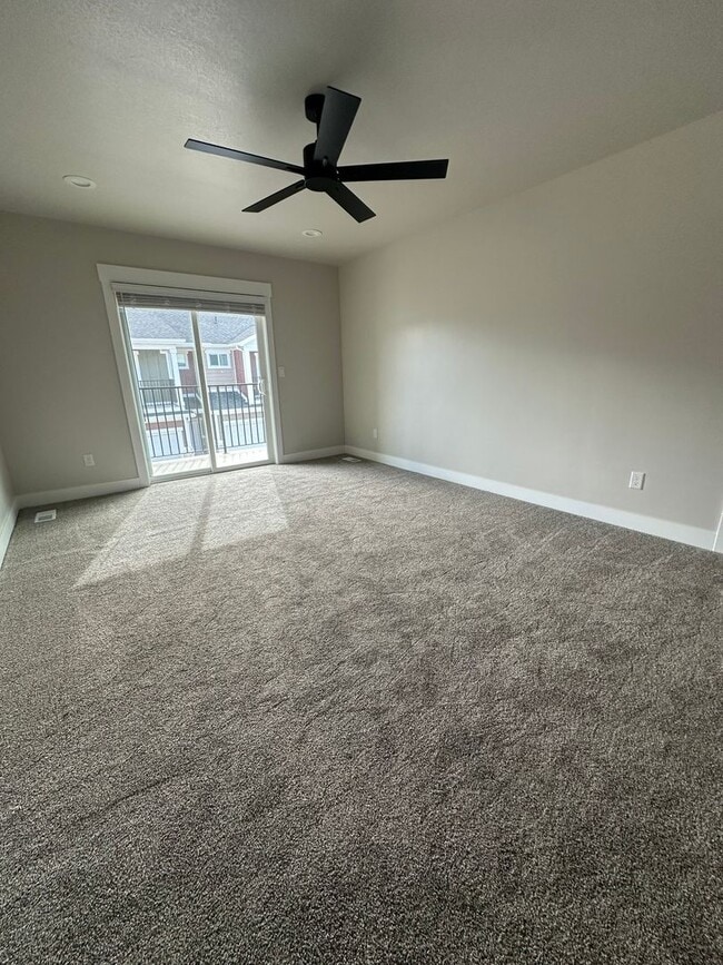 Building Photo - 3139 E Thorley Dr
