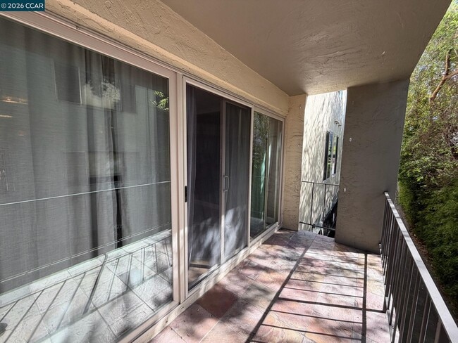 Building Photo - 401 Monte Vista Ave