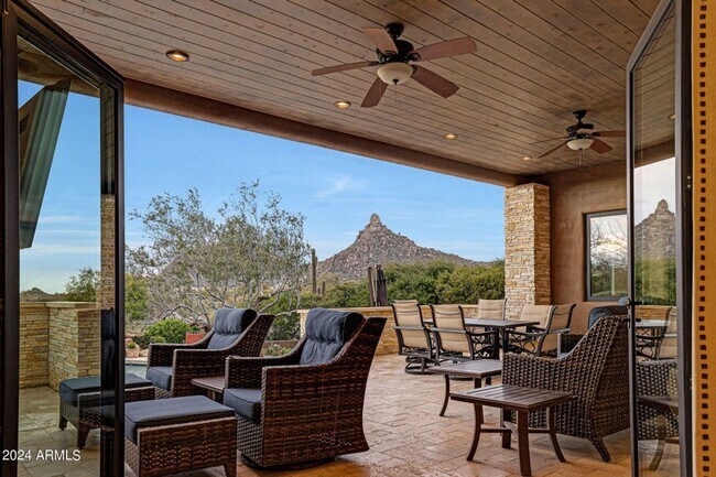 Building Photo - Beautiful custom home with backyard Oasis!